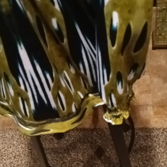 W WORTHINGTON green multi-colored mock tie-up neckline ribbed hem blouse 2X - Picture 10 of 13